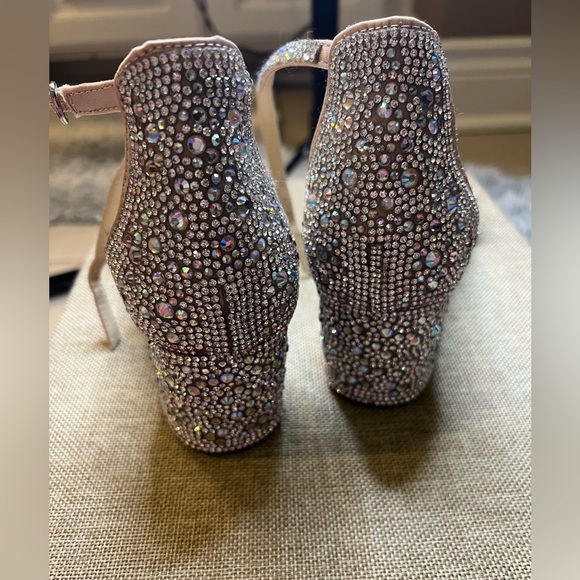 Glitzy heels! Size 7.5 Worn once!! For my wedding and reception! - Picture 5 of 8
